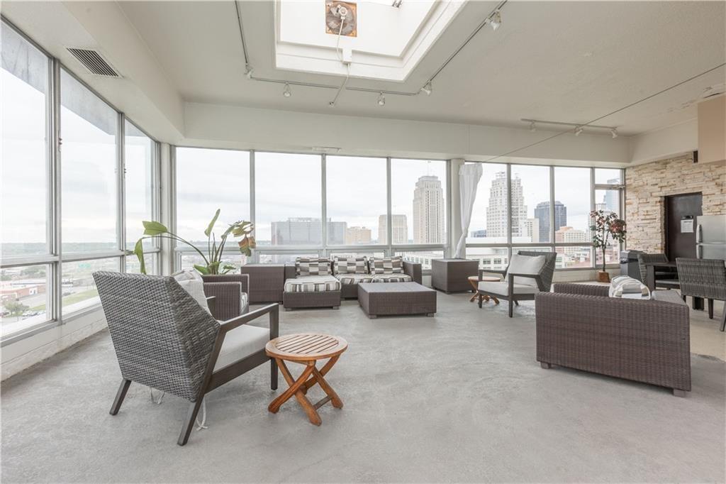 600 E 8th Unit 8S Street