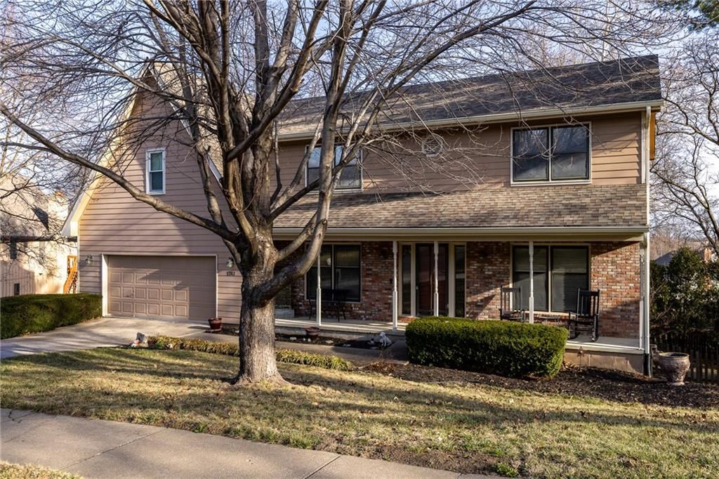 Photo of 1303 Telford Drive, Liberty, MO 64068 (MLS # 2597298)