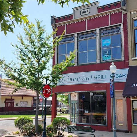 100 W Jefferson Street Clinton MO 64735