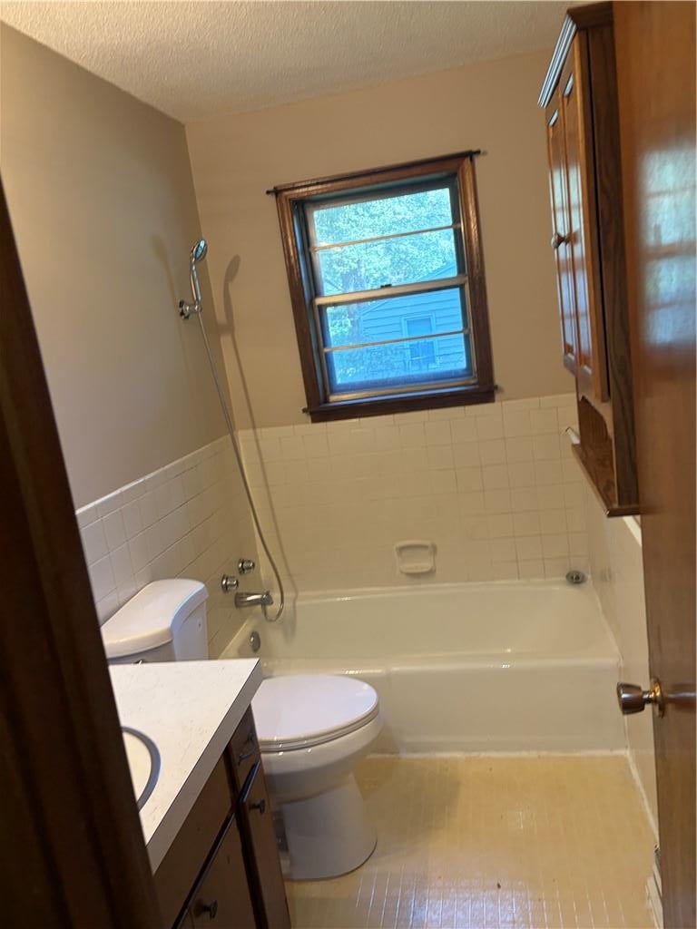 2746 N 76 th Street