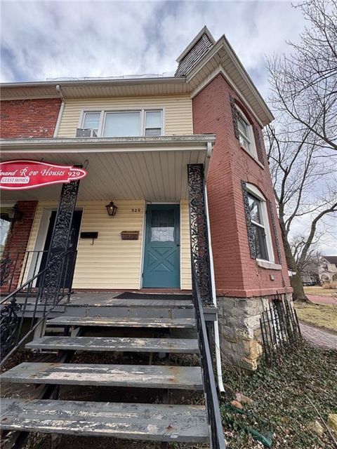 929 SW Huntoon Street Topeka KS 66604