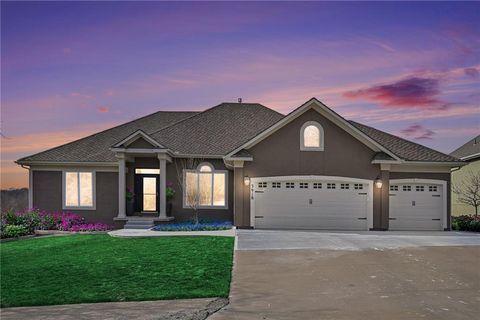 Photo of 3918 N 108 Terrace, Kansas City, KS 66109 (MLS # 2595848)