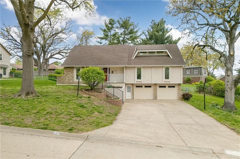 4329 Stonecrest Drive St Joseph MO 64506