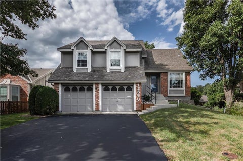 Photo of 12560 W 82nd Terrace, Lenexa, KS 66215 (MLS # 2643302)