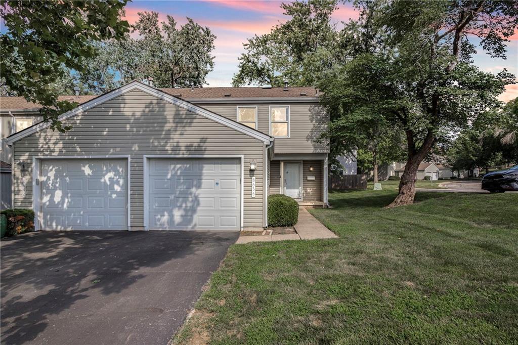 8636 W 108TH Place
