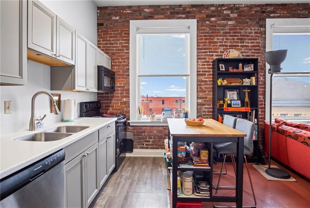 Photo of 509 Delaware Street #501, Kansas City, MO 64105 (MLS # 2607673)