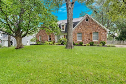 Photo of 11915 CHEROKEE Lane, Leawood, KS 66209 (MLS # 2643374)
