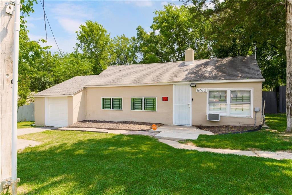 6615 Richmond Ave, Kansas City, MO 64133