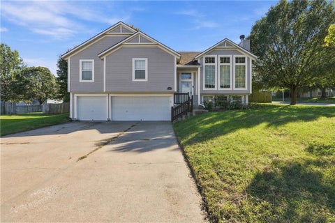 Photo of 15001 E 48th Street, Kansas City, MO 64136 (MLS # 2646735)