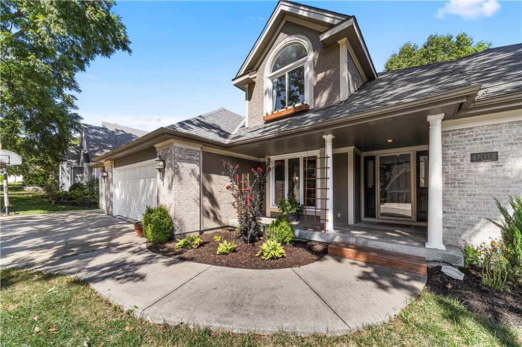 139 The Woodlands Drive