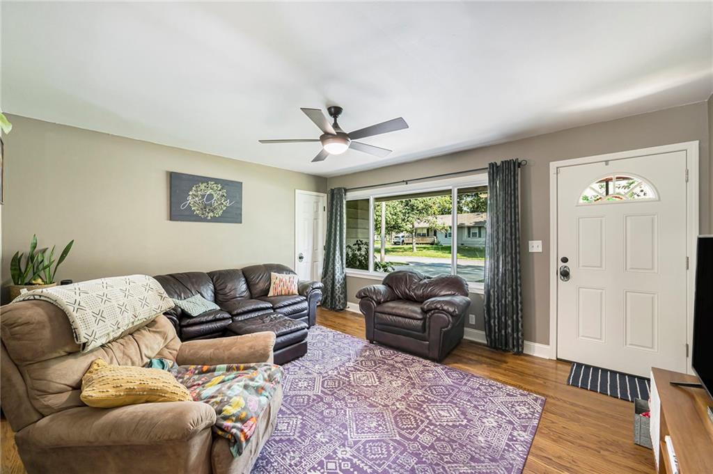 633 W Elm Street