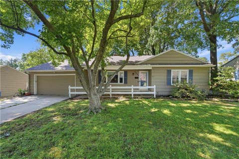 Photo of 5509 W 70th Terrace, Prairie Village, KS 66208 (MLS # 2637551)