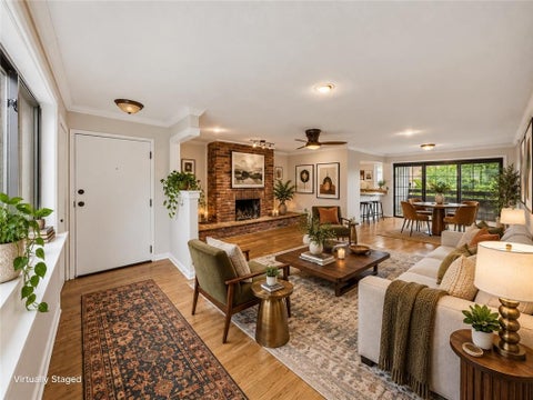 Photo of 4056 Warwick Boulevard #6, Kansas City, MO 64111 (MLS # 2643489)