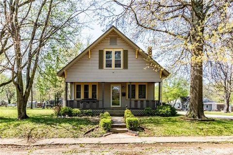 401 E Jackson Street Windsor MO 65360
