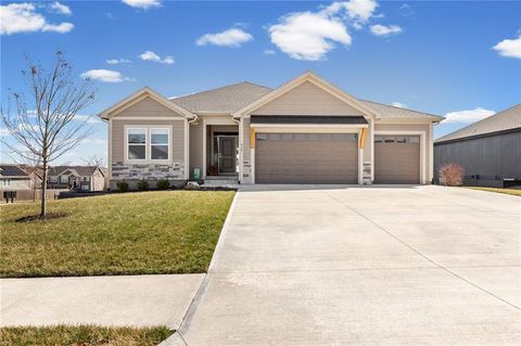 925 N Willow Court, Tonganoxie, KS 66086 - MLS#: 2605361