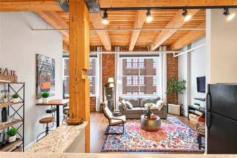 Photo of 312 W 8th Street #411, Kansas City, MO 64105 (MLS # 2628751)