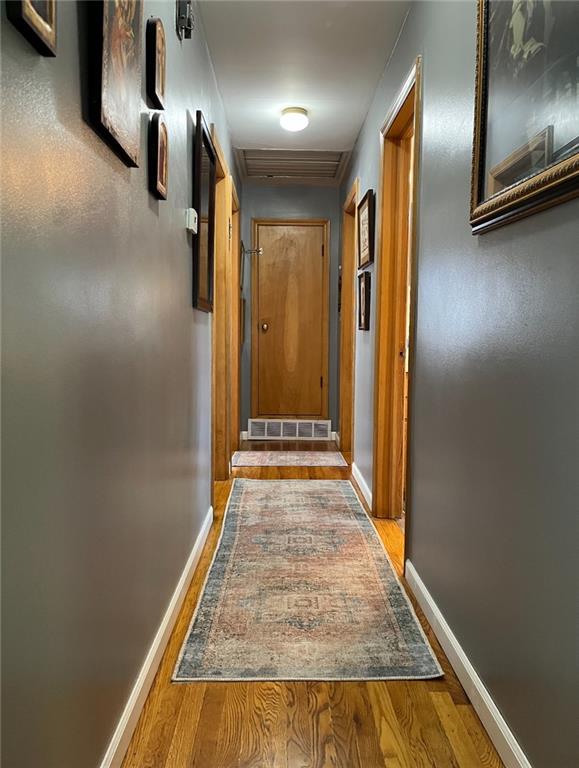 St Joseph, Missouri 64506, United States, 3 Bedrooms Bedrooms, ,2 BathroomsBathrooms,Residential,Pending,162121