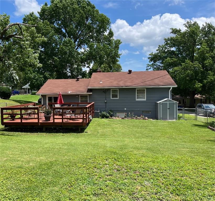 St Joseph, Missouri 64506, United States, 3 Bedrooms Bedrooms, ,2 BathroomsBathrooms,Residential,Pending,162121