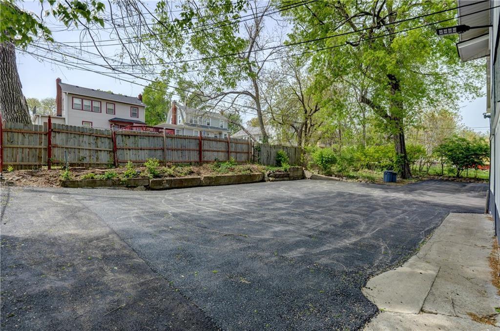 5122 Paseo Boulevard