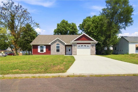 Photo of 1207 E 11TH Street, Sedalia, MO 65301 (MLS # 2638268)