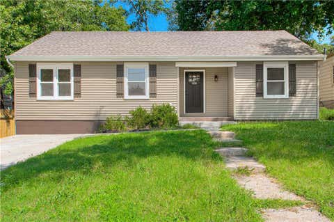 Photo of 908 NE 44th Street, Kansas City, MO 64116 (MLS # 2638290)
