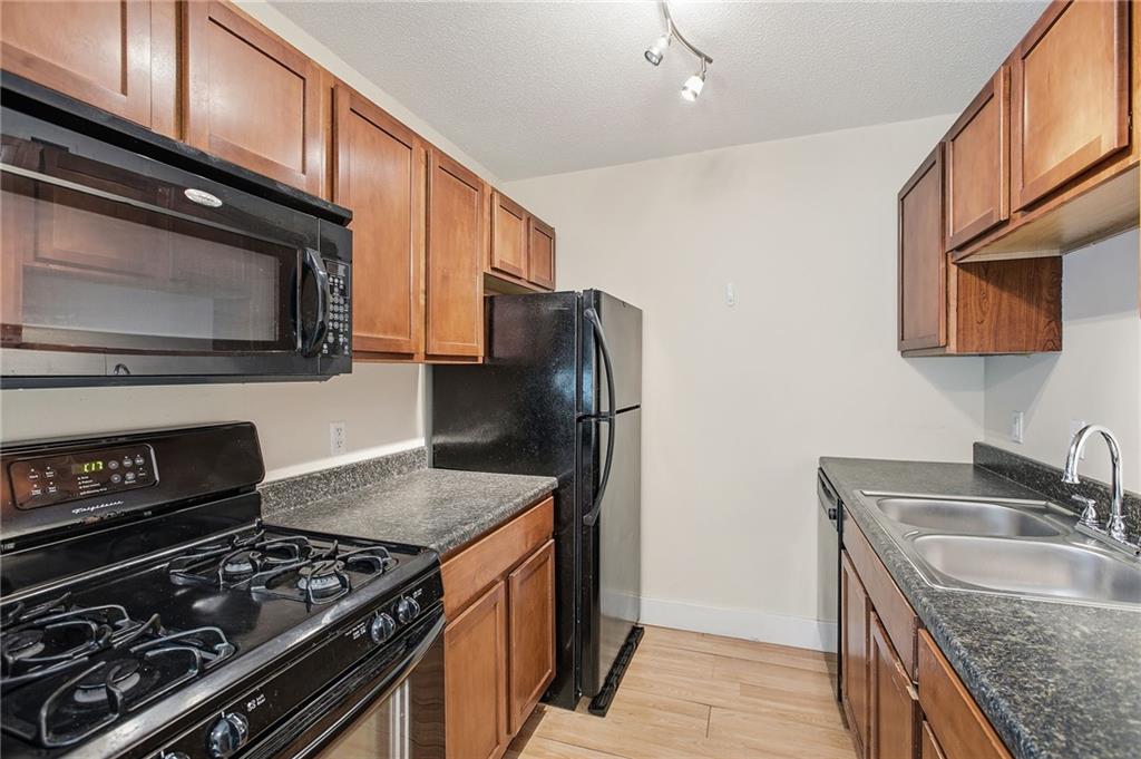 600 E 8th Street 2K