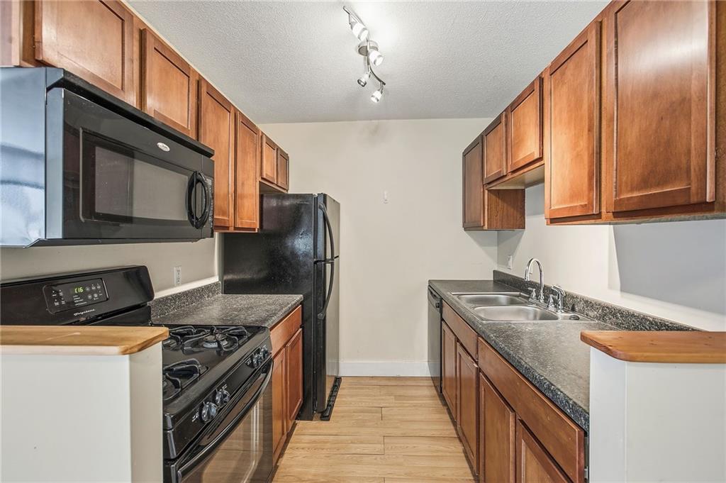 600 E 8th Street 2K