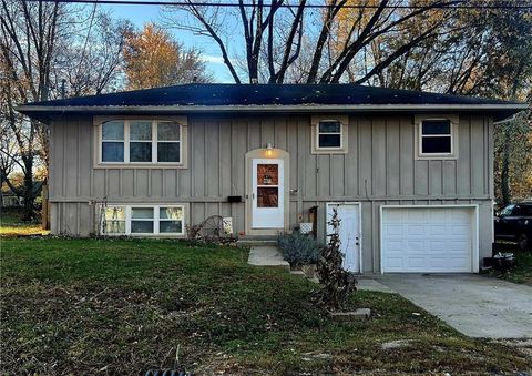 415 E Buchanan Street, Richmond, MO 64085 - #: 2587905