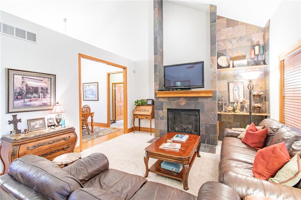 908 Golden Eagle Trail