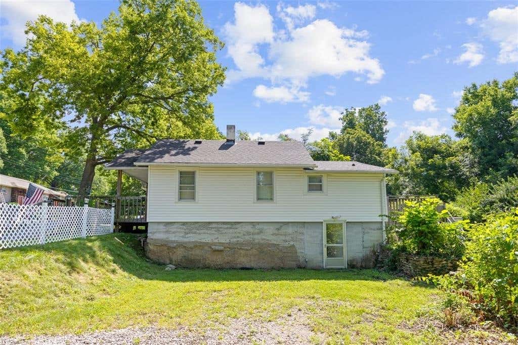 Photo of 11419 E 27 Street S, Independence, MO 64052 (MLS # 2632243)