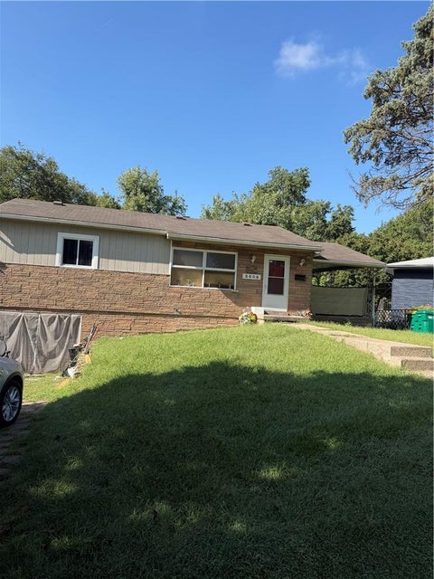 Photo of 3605 Sloan Drive, Kansas City, KS 66104 (MLS # 2646779)