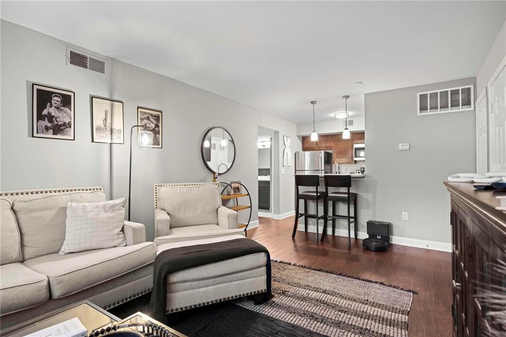 915 Washington #101 Street 101