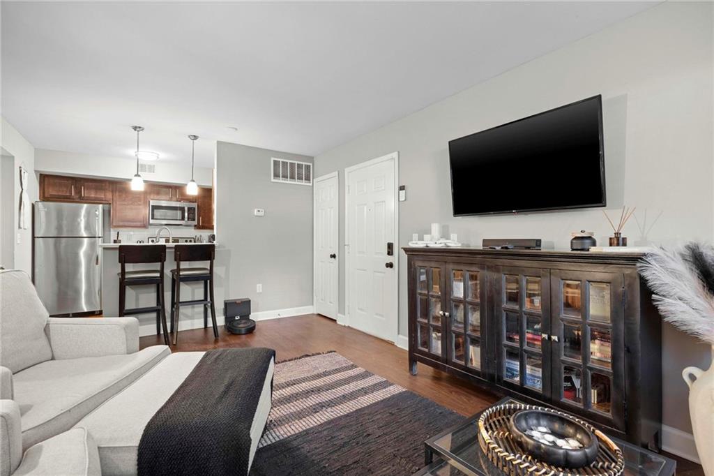 915 Washington #101 Street 101
