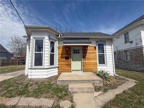 Photo of 2602 Essex Avenue, Kansas City, KS 66103 (MLS # 2609672)