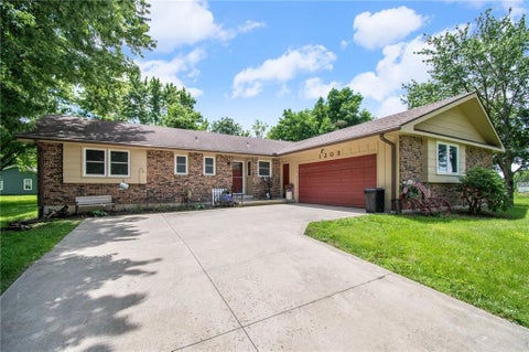 Photo of 1205 W 5th Terrace, Cameron, MO 64429 (MLS # 2624170)