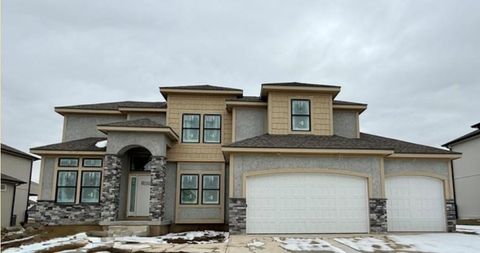 Photo of 3133 SW Summit View Trail, Lees Summit, MO 64082 (MLS # 2610197)