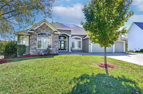 129 NW Morton Drive Lee's Summit MO 64081