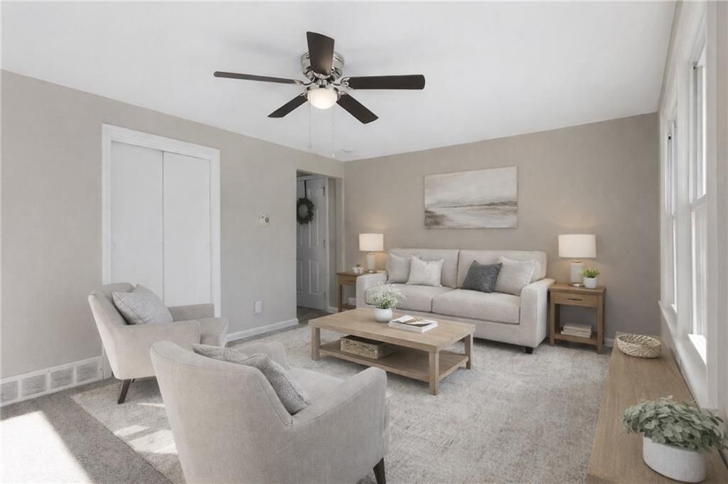 Photo of 2712 NE 56th Street, Kansas City, MO 64119 (MLS # 2598662)