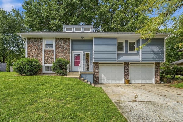3502 NW LAKE DR, LEES SUMMIT, MO 64064 - Image c8d03171948c0efbbce876febf3a6c79/131223048