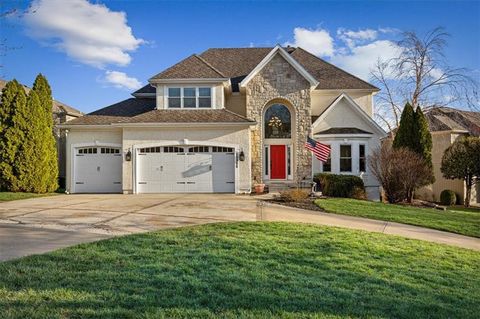 Photo of 10908 W 144th Street, Overland Park, KS 66221 (MLS # 2619248)
