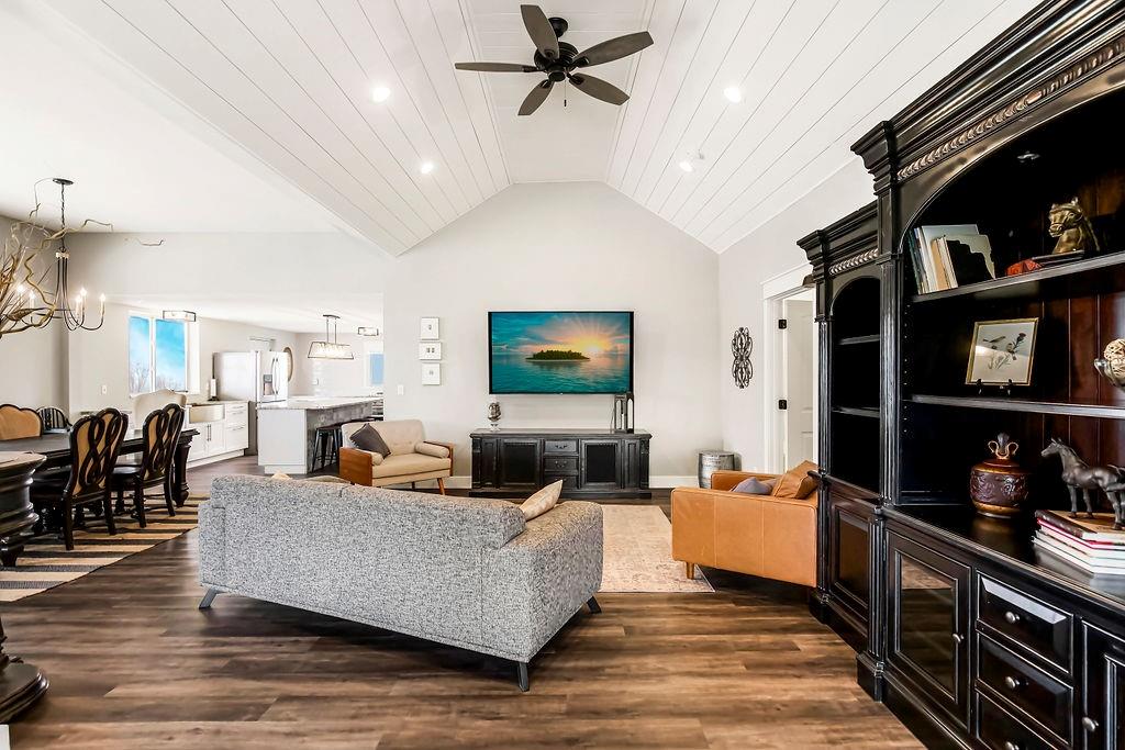 37595 Hedge Lane