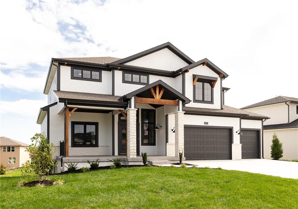 18613 Mohawk Lane