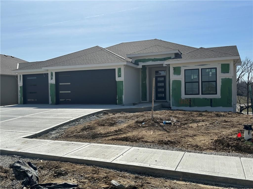 Photo of 13755 NW 70th Street, Parkville, MO 64152 (MLS # 2608297)