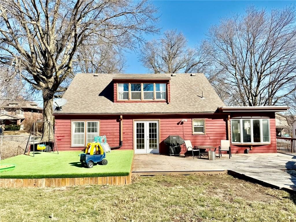 Photo of 924 W 3rd Street, Maryville, MO 64468 (MLS # 2605187)