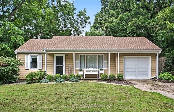 2509 NE 46TH TER, KANSAS CITY, MO 64116 - Image c8fd48744f6d3fc8d73606cde660177b/194340113