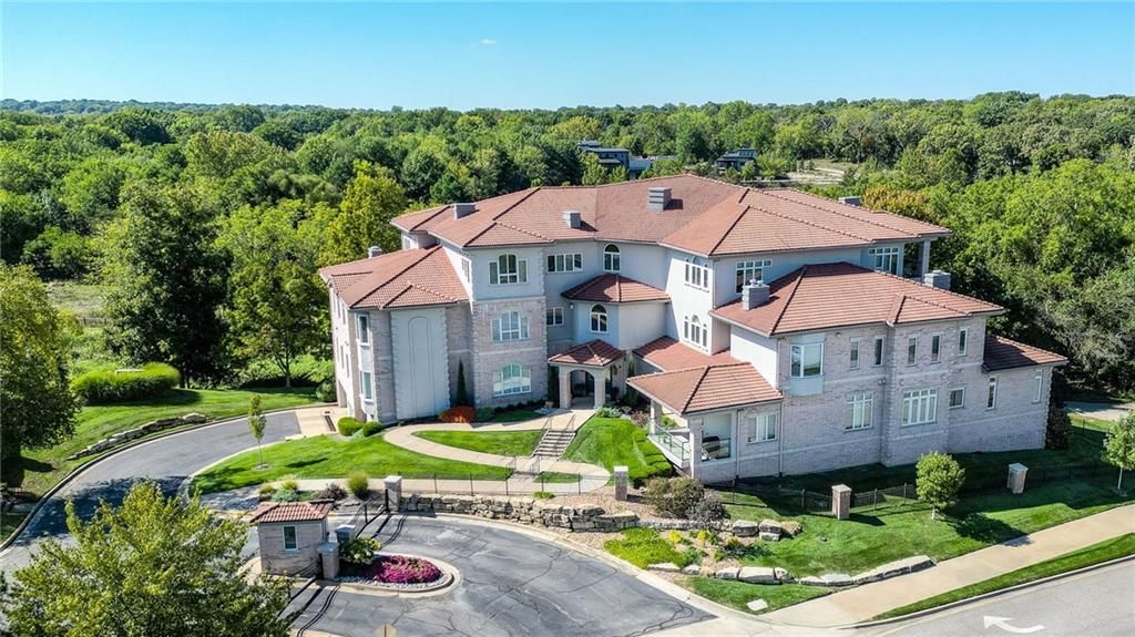 Photo of 12600 S Pflumm Road #104, Olathe, KS 66062 (MLS # 2592066)