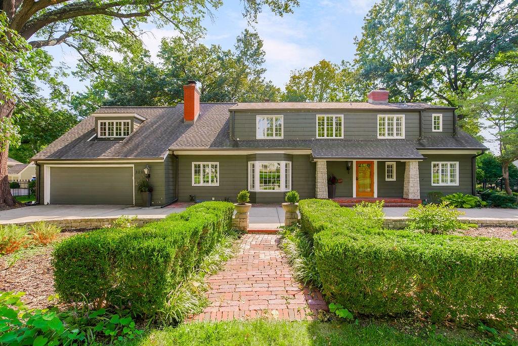 3209 W 68th Street