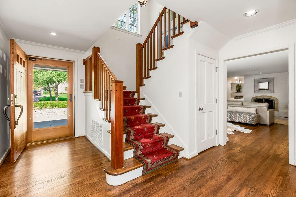 3209 W 68th Street