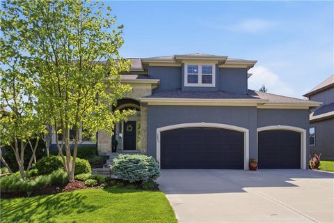Photo of 10853 S Theden Street, Olathe, KS 66061 (MLS # 2619776)