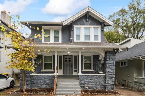 Photo of 4235 Chestnut Avenue, Kansas City, MO 64130 (MLS # 2583842)
